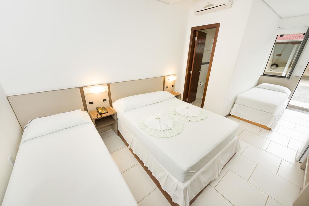 Hotel Brasil Пенья Номер фото